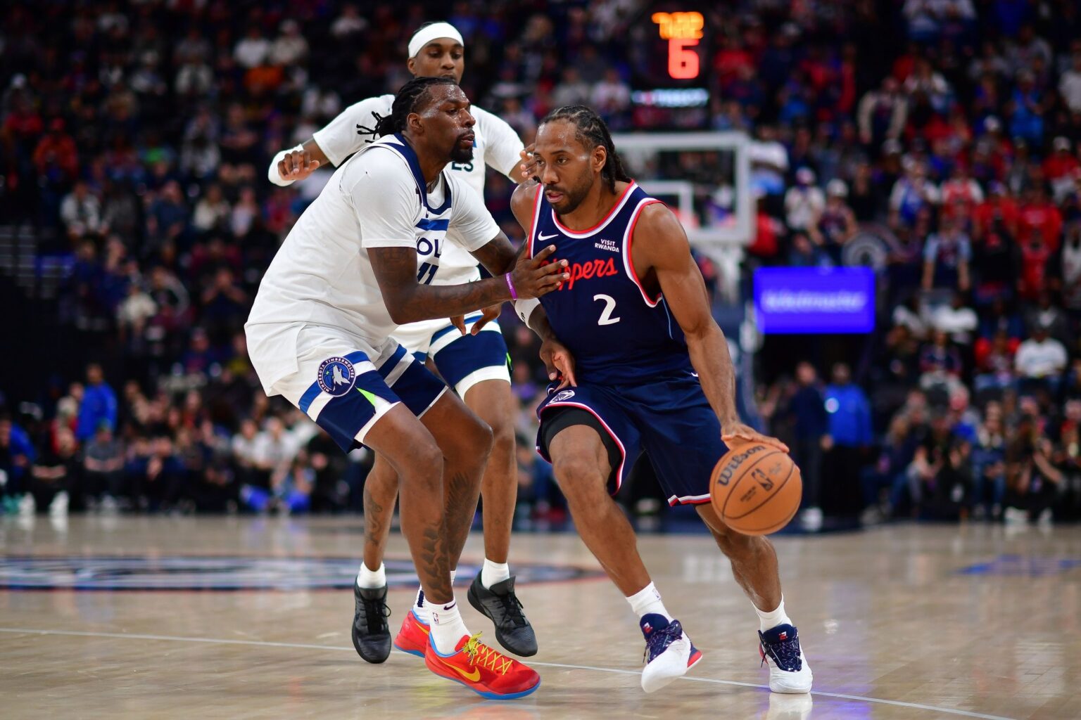 NBA World Reacts to Kawhi Leonard’s Dominant Performance in Clippers’ Historic Win vs. Wolves: ‘Top 3 Player in Basketball’
