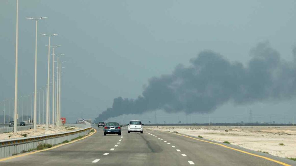 Gulf states lose $15bn in energy revenues since start of war