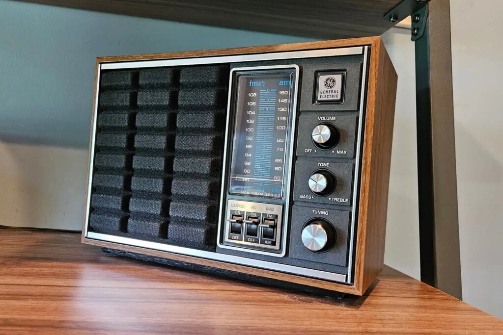 How I turned a dusty old radio into a 24/7 music station