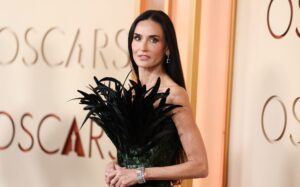 Demi Moore Was Giving Black Swan Glamour at the 2026 Oscars Demi Moore Was Giving Black Swan Glamour at the 2026 Oscars