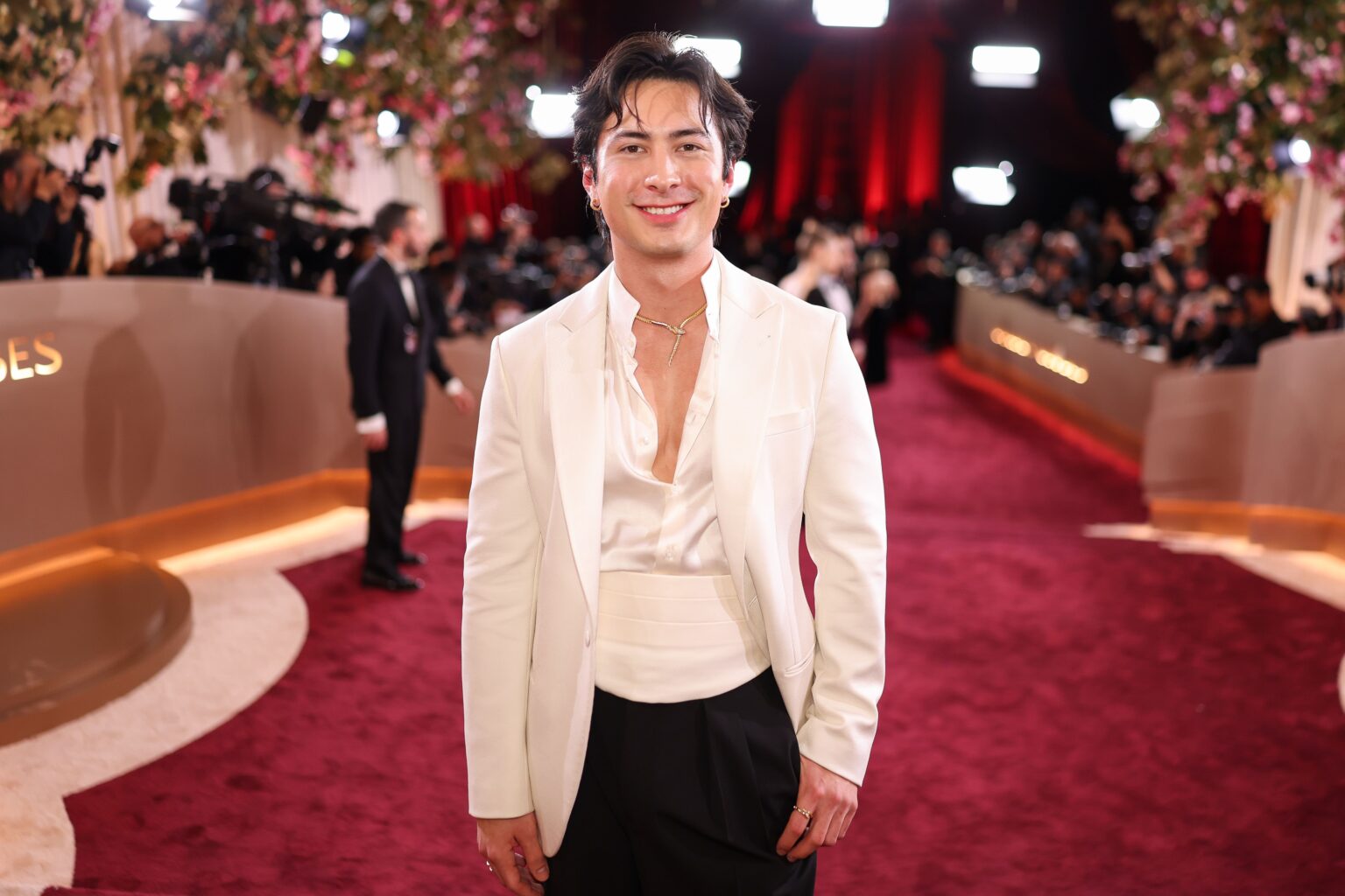 Hudson Williams And His Girlfriend: A Complete Relationship Timeline