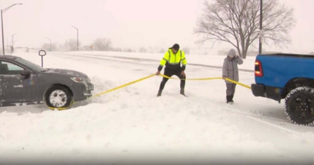 Weather threats bring blizzard conditions, early heat wave to parts of U.S.