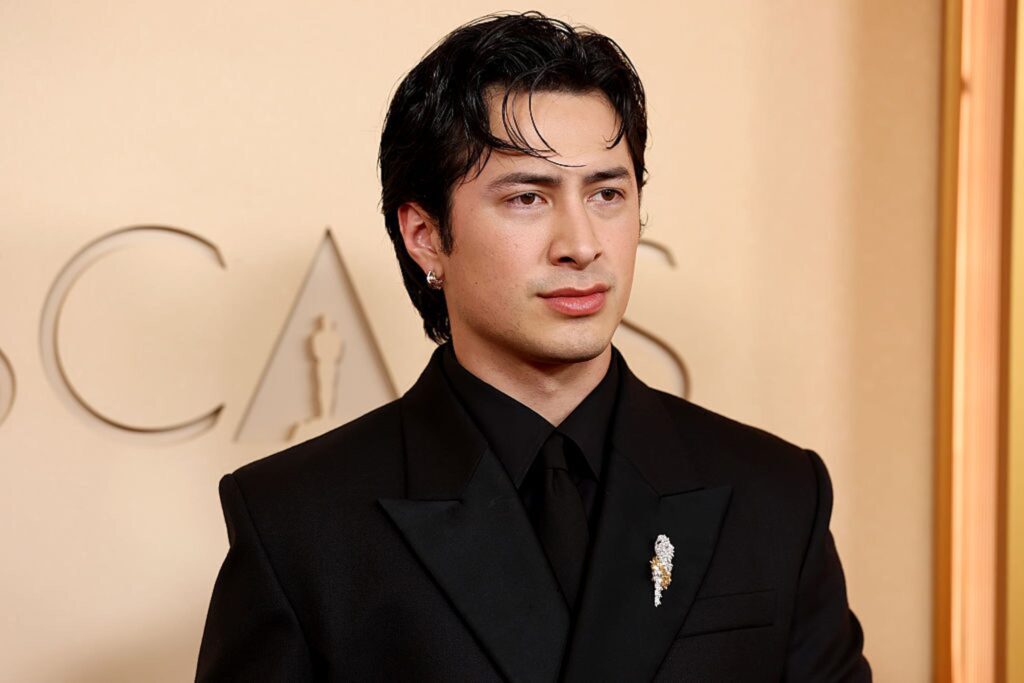 An Exclusive Look at Hudson Williams’ Oscars Grooming Routine An Exclusive Look at Hudson Williams’ Oscars Grooming Routine