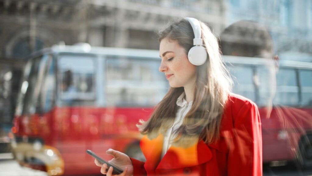 Turn 15 minutes into personal growth with this summary app