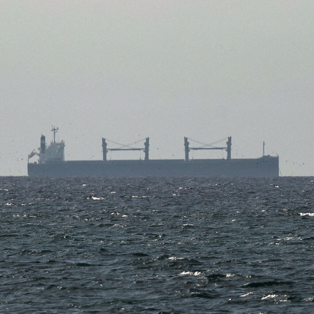 As War With Iran Hurts Oil Prices, U.S. Turns to Iranian Boats for Help