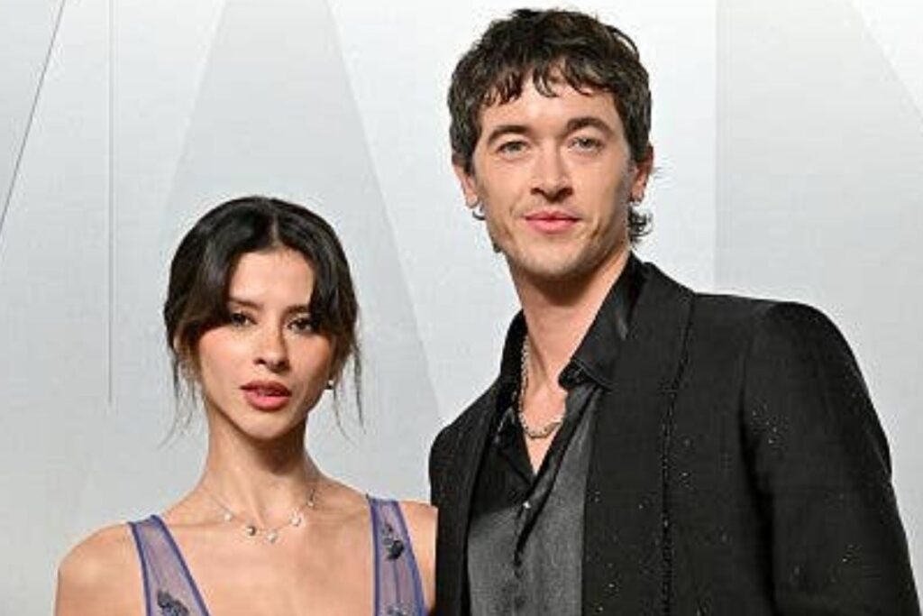 “Get ‘Em Tom”: People Are Praising Tom Blyth For Perfectly Responding To A Body-Shamer Who Criticized His Girlfriend, Daniela Norman’s Sheer Dress