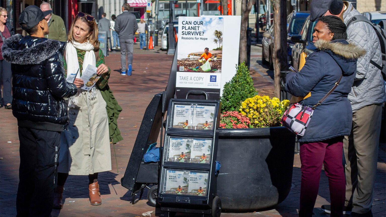 Jehovah’s Witnesses Transfusion Policy Now Allows Storage, Use of One’s Own Blood
