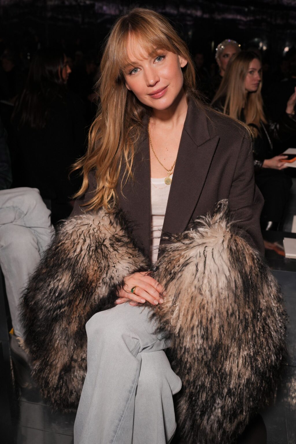 “U Bangs” Are a Universally Flattering Fringe