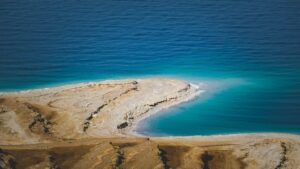 First Western European Vessel Transits Hormuz Since War Began