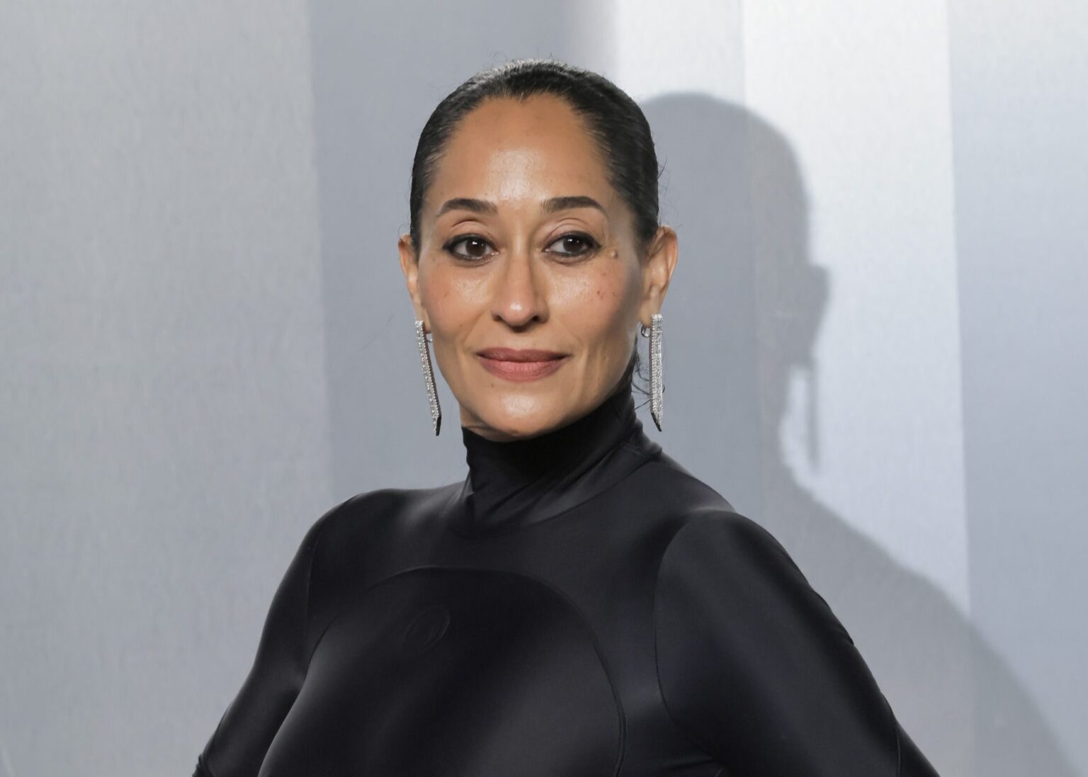 Been Tea! Tracee Ellis Ross Has Fans Saying She’s Snatched And Serving In Latest Visuals (WATCH) Been Tea! Tracee Ellis Ross Has Fans Saying She’s Snatched And Serving In Latest Visuals (WATCH)