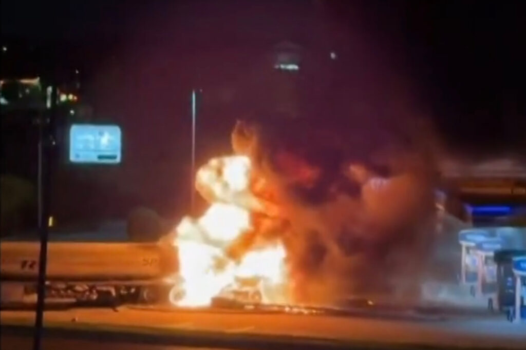 Tanker carrying 9K gallons of gas erupts in flames after hitting power lines in Texas Tanker carrying 9K gallons of gas erupts in flames after hitting power lines in Texas
