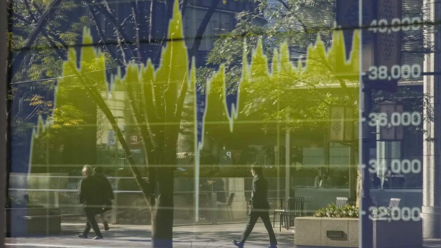 Asia markets trade lower as investors assess fragile Iran-U.S. ceasefire deal Asia markets trade lower as investors assess fragile Iran-U.S. ceasefire deal