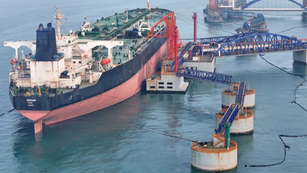 Oil prices resume gains after Iran accuses U.S. of breaching ceasefire deal Oil prices resume gains after Iran accuses U.S. of breaching ceasefire deal