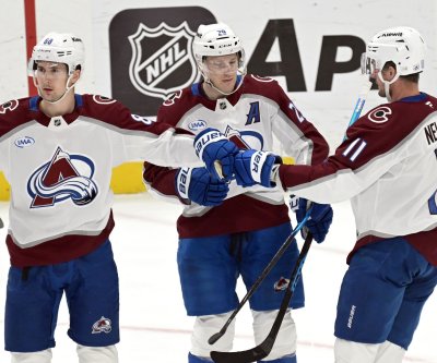 Avalanche plan to refocus after clinching Presidents’ Trophy Avalanche plan to refocus after clinching Presidents’ Trophy