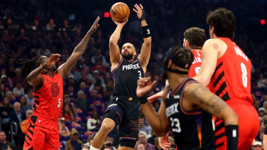 Trail Blazers stage late comeback to defeat Suns, will face Spurs in playoffs Trail Blazers stage late comeback to defeat Suns, will face Spurs in playoffs
