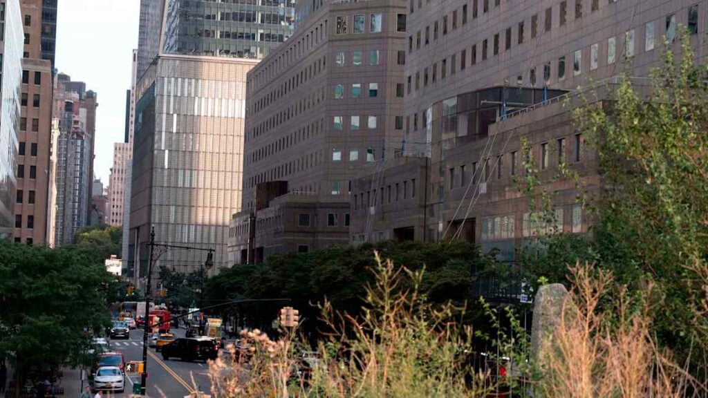 Banks’ soaring exposure to trading firms creating ‘inherent fragility’, warns S&P