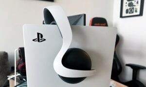 Sony will require age checks in the UK and Ireland to access PlayStation communication features