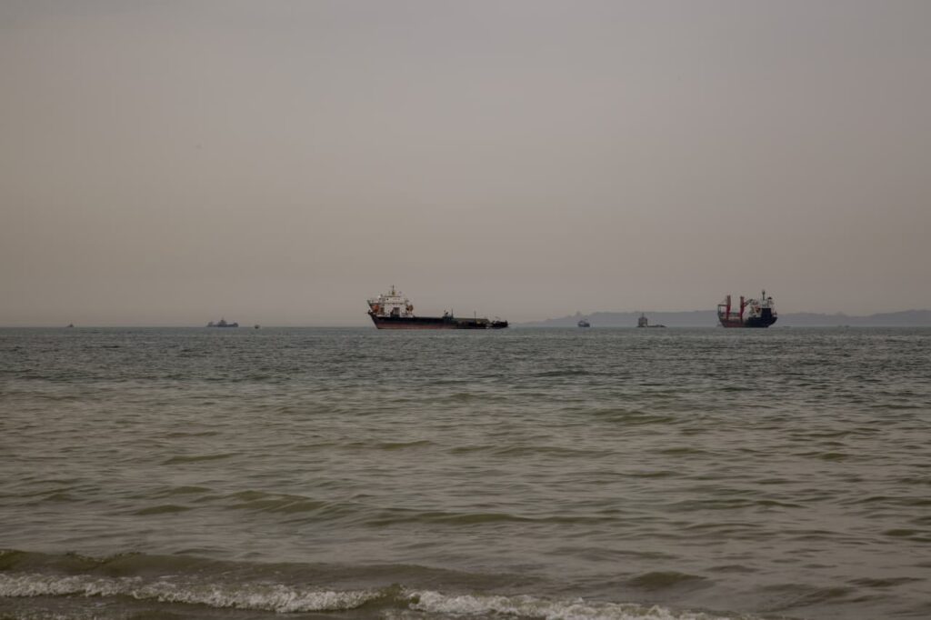 Iran attacks oil tankers in Hormuz, sending oil back above $100 a barrel