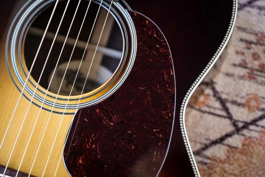 Review: The Heirloom-Worthy Preston Thompson 0000-EIA Pairs Dreadnought Power with OM Clarity