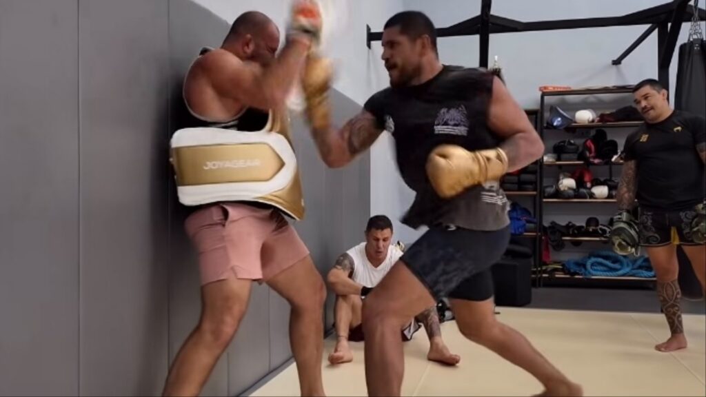 VIDEO | Alex Pereira unleashes ‘scary’ heavyweight power ahead of UFC White House return