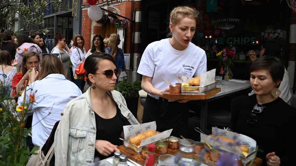 Zero-hour contract crackdown risks job losses, business warns