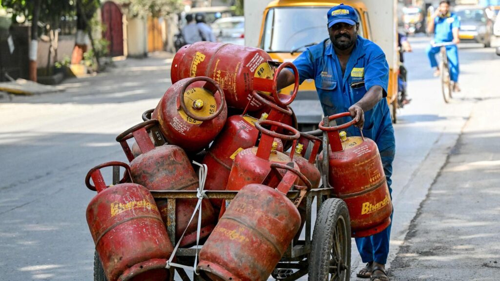 LPG price hike: 19-kg commercial gas cylinder rate hiked by  ₹993; check new rates in Bengaluru, Mumbai, Delhi