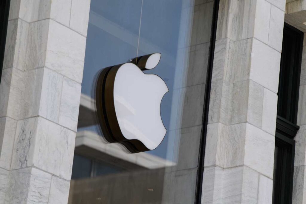 Apple just gave a clue that a big AI acquisition may be in the cards