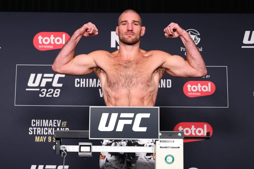 Khamzat Chimaev and Sean Strickland avoid confrontation as they successfully weigh in for UFC 328 Khamzat Chimaev and Sean Strickland avoid confrontation as they successfully weigh in for UFC 328