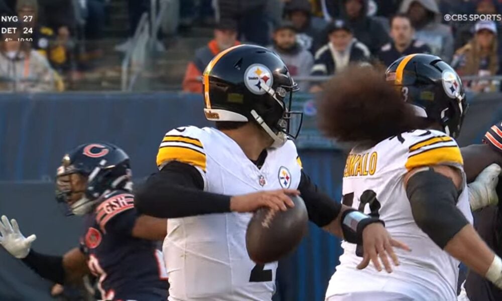 Steelers Open Door To Make Rare Move Of Keeping Four Quarterbacks On Regular-Season Roster Steelers Open Door To Make Rare Move Of Keeping Four Quarterbacks On Regular-Season Roster