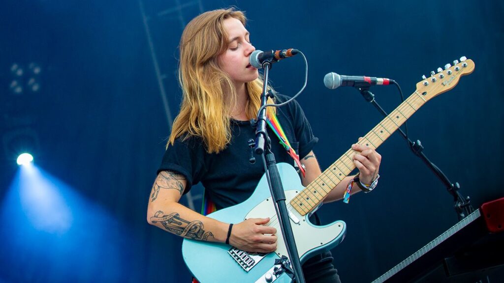 “I got it from the Guitar Center behind the steakhouse that I worked at”: Julien Baker reveals the guitar that she got with an early paycheck, which ended up shaping her breakthrough record