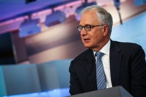 Market guru Yardeni sees S&P 500 hitting 8,250 this year, highest among top Wall Street forecasters, as earnings bolster ‘Roaring 2020s’ Market guru Yardeni sees S&P 500 hitting 8,250 this year, highest among top Wall Street forecasters, as earnings bolster ‘Roaring 2020s’
