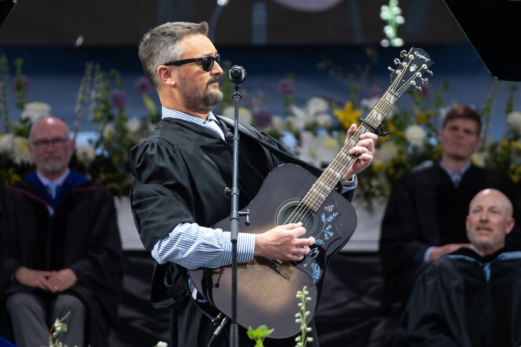 Eric Church Delivers UNC-Chapel Hill Commencement Speech Like a Guitar Lesson, Performs ‘Carolina’ for Grads Eric Church Delivers UNC-Chapel Hill Commencement Speech Like a Guitar Lesson, Performs ‘Carolina’ for Grads