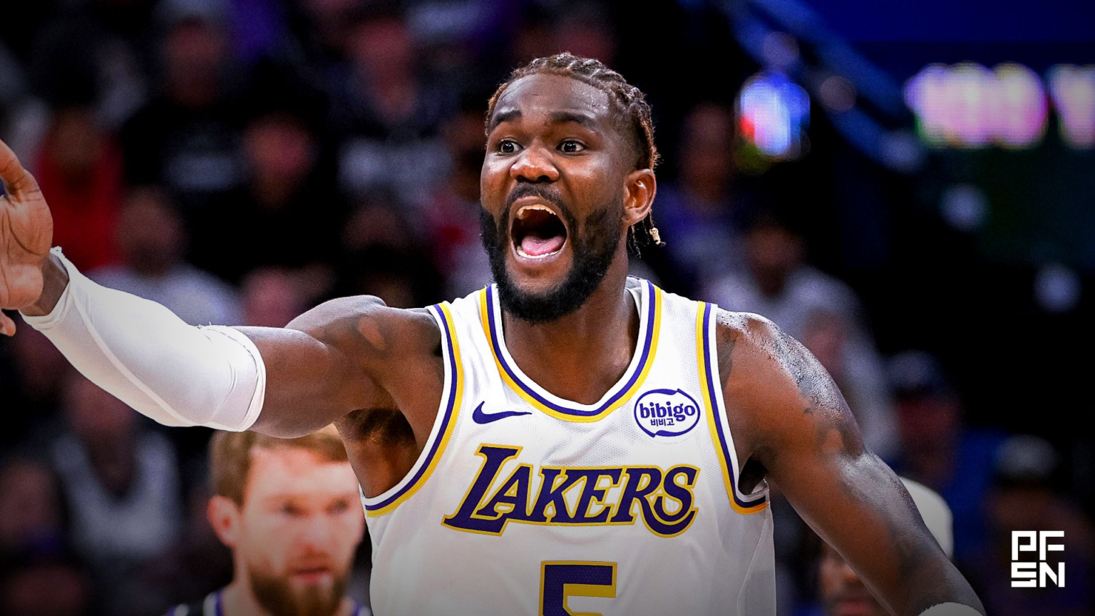 ‘This Can’t Be Real’ — NBA World Rips Deandre Ayton for Buying ‘Dominayton’ Chain Ahead of Lakers’ Elimination