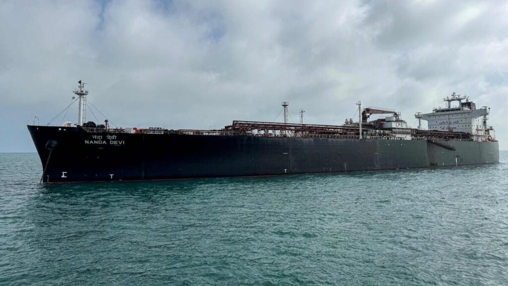 Chinese Tankers Resume Hormuz Transit Under Iran Coordination