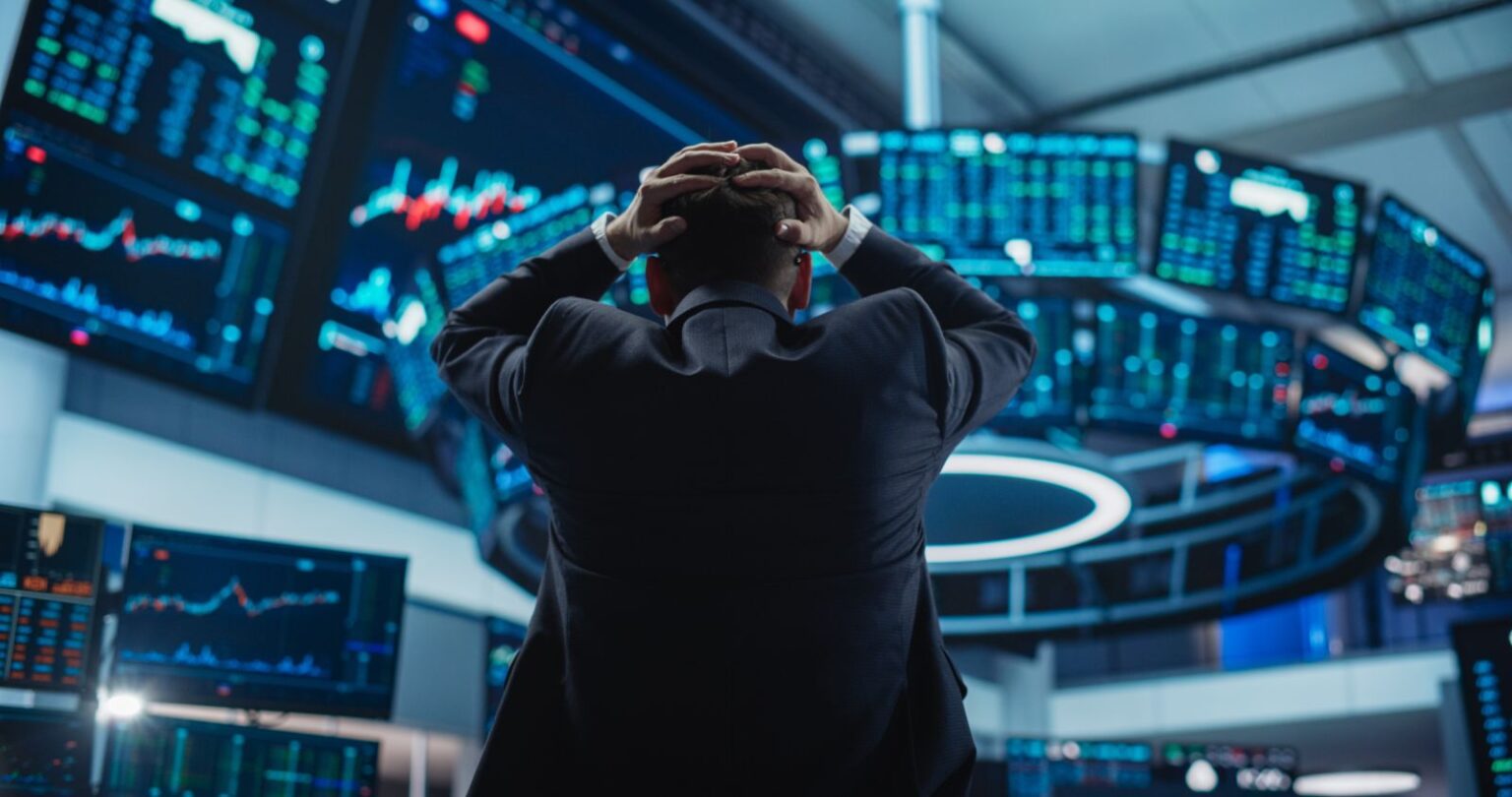 Stocks Slide as Inflation Fears Lift Bond Yields
