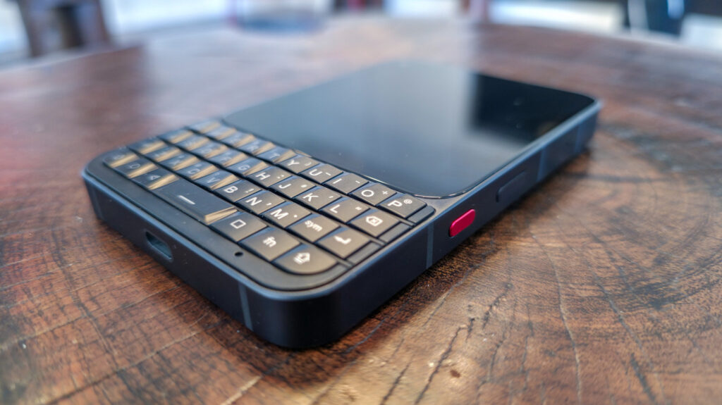 BlackBerry Blues: Hands-On With The Unihertz Titan 2 Elite Keyboard Phone BlackBerry Blues: Hands-On With The Unihertz Titan 2 Elite Keyboard Phone