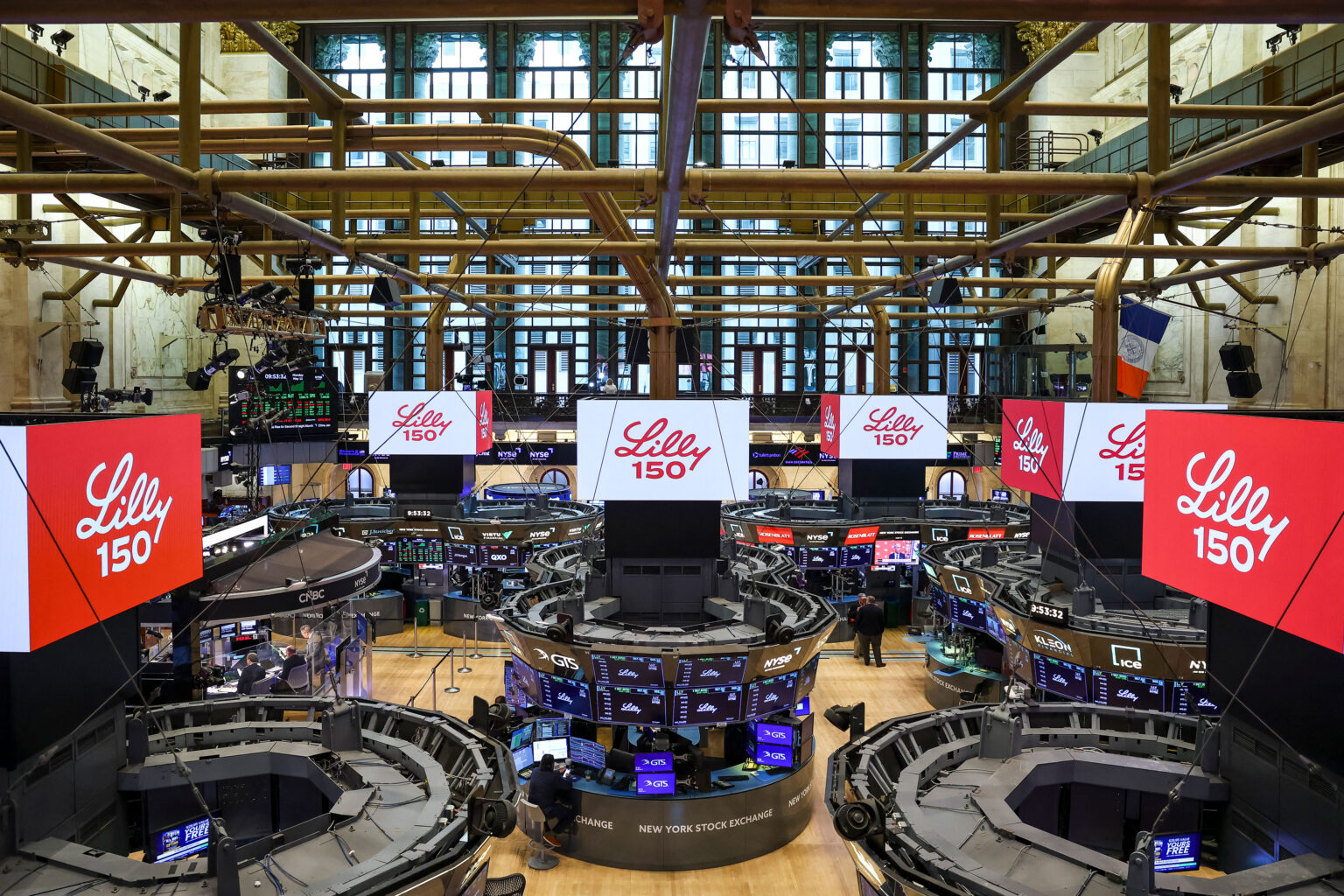 Trump Bought Stock in Drugmaker as His Government Boosted Its Obesity Drugs Trump Bought Stock in Drugmaker as His Government Boosted Its Obesity Drugs