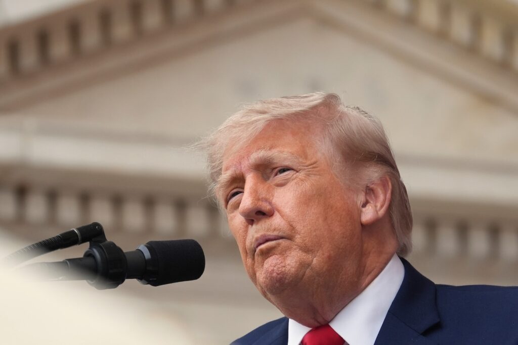 Virginia judge pauses action on Trump’s $1.8 billion fund amid suits Virginia judge pauses action on Trump’s $1.8 billion fund amid suits
