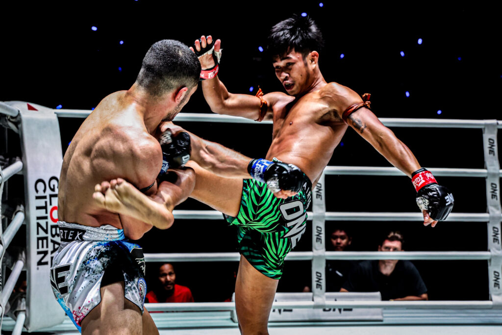 Kongchai faces Valerii Strungari in strawweight Muay Thai main event of The Inner Circle on June 5