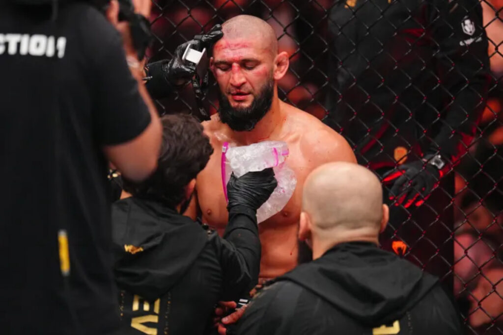 Arman Tsarukyan insists Khamzat Chimaev can stay at middleweight despite rough UFC 328 weight cut: “He just needs to adjust” Arman Tsarukyan insists Khamzat Chimaev can stay at middleweight despite rough UFC 328 weight cut: “He just needs to adjust”