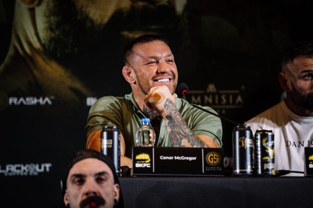 Max Holloway warned that Conor McGregor will not show up to UFC 329 by unbeaten champion