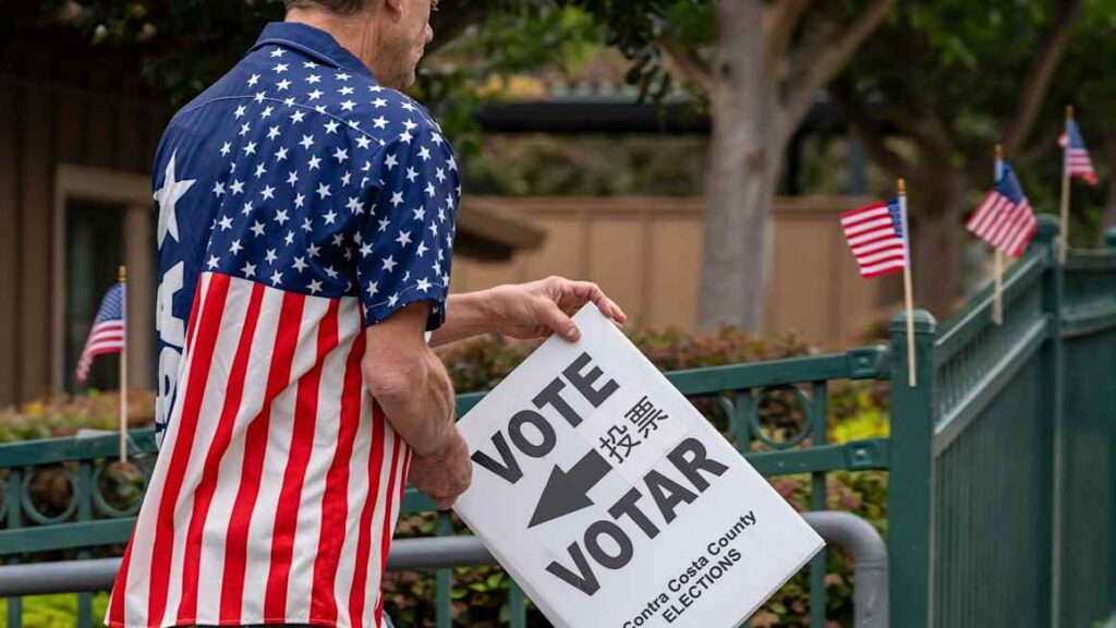 Steve Hilton leads California governor primary