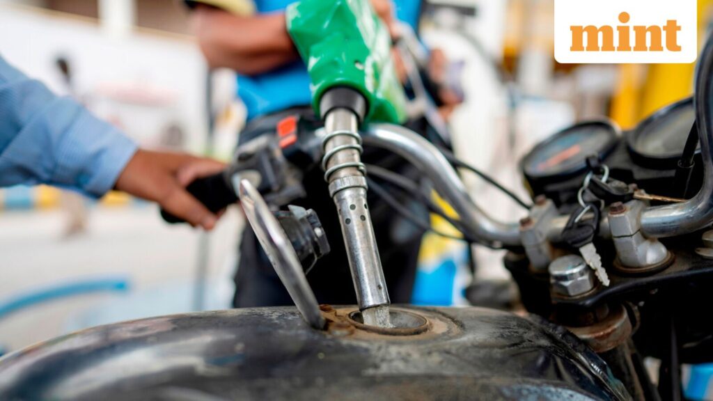 Petrol, diesel prices on June 6: Check fuel cost in Delhi, Mumbai, Bengaluru, Kolkata and other cities today
