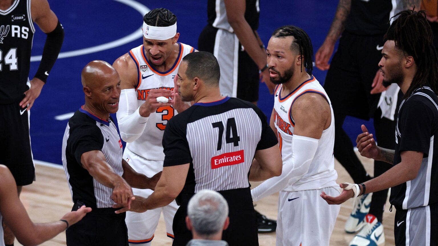 Mike Brown echoes growing frustrations of Knicks fans over NBA Finals officiating after Game 3 Mike Brown echoes growing frustrations of Knicks fans over NBA Finals officiating after Game 3