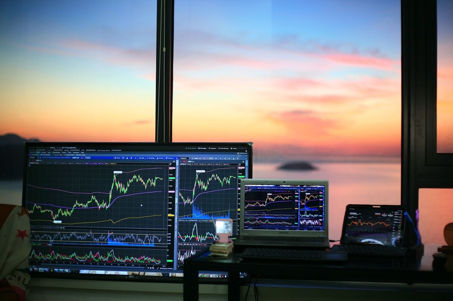 XRP market shows signs of capitulation as holders sell at loss