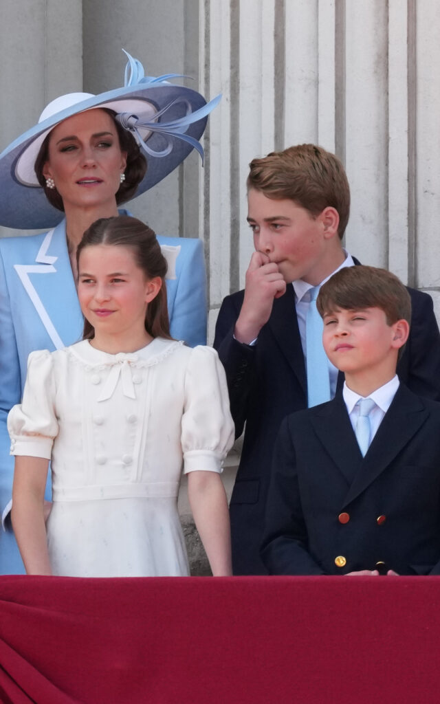 Prince George fights off sneeze during national anthem, cracks up with mom Kate Middleton