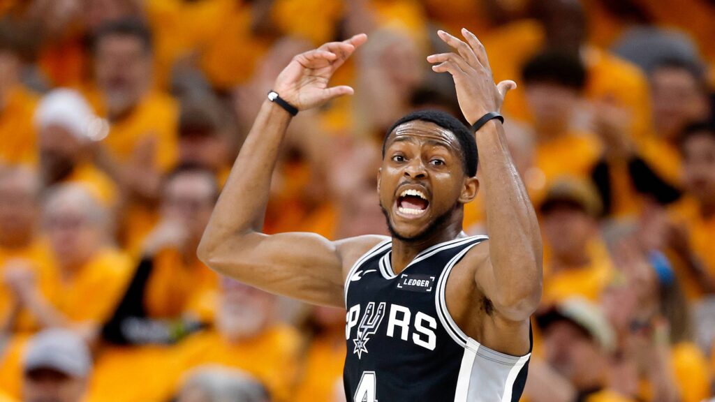 Spurs can go from choke artists to NBA champions with these 3 offseason trades Spurs can go from choke artists to NBA champions with these 3 offseason trades