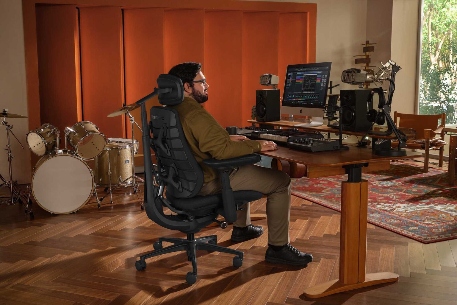 LiberNovo Maxis: The chair that finally gets big & tall gaming and productivity right LiberNovo Maxis: The chair that finally gets big & tall gaming and productivity right