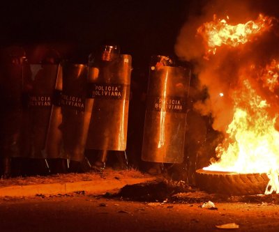 Bolivia roadblocks leave Paraguayan truck drivers stranded Bolivia roadblocks leave Paraguayan truck drivers stranded