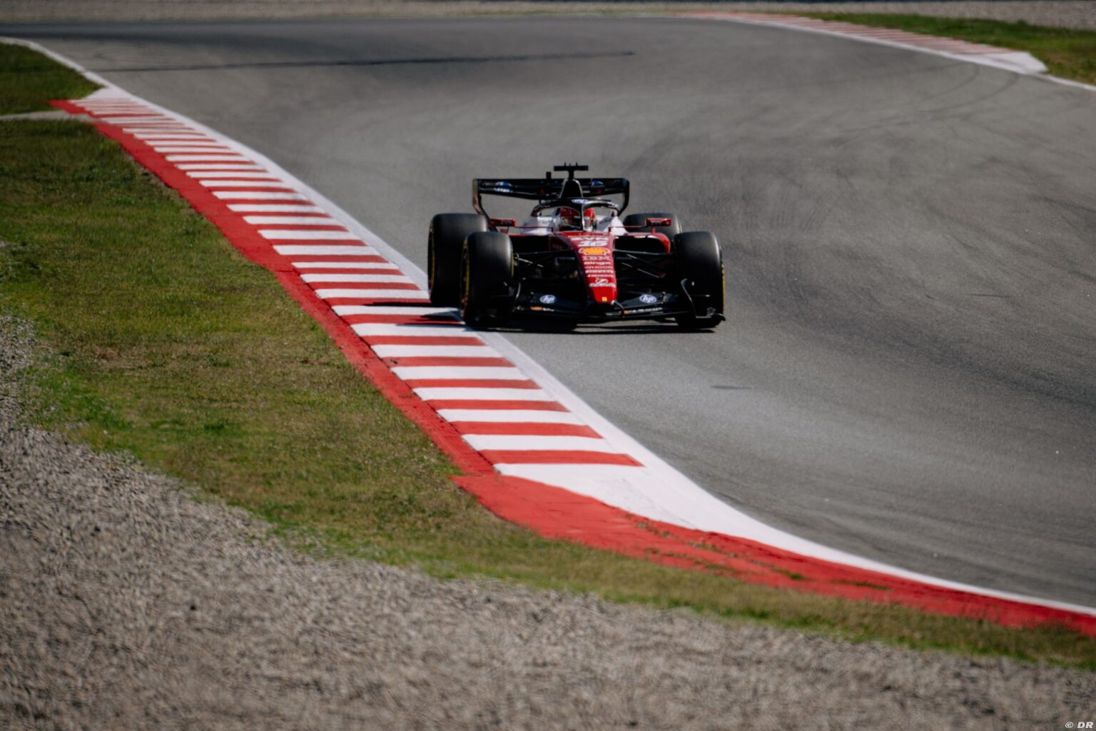 Ferrari, Aston Martin et Cadillac en piste pour les essais Pirelli F1 Ferrari, Aston Martin et Cadillac en piste pour les essais Pirelli F1